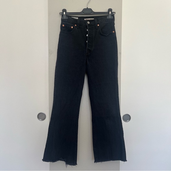 Levi’s Big E Premium Ribcage Crop Flare – High Waisted – Black – Size 25 - Picture 5 of 14